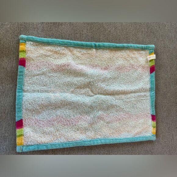 American Girl 18” Doll Towel Doll Accessories - Picture 2 of 3